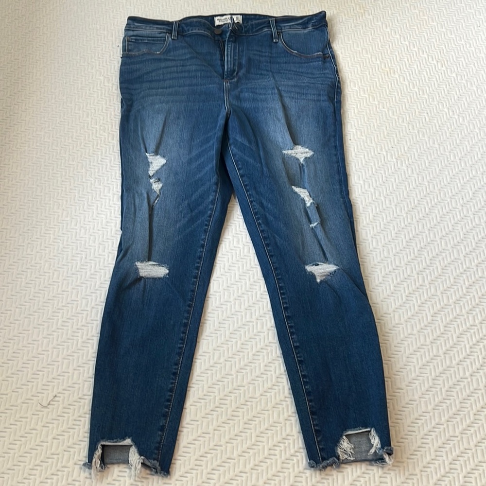 Abercrombie & Fitch
The Super Skinny Ankle
High Rise